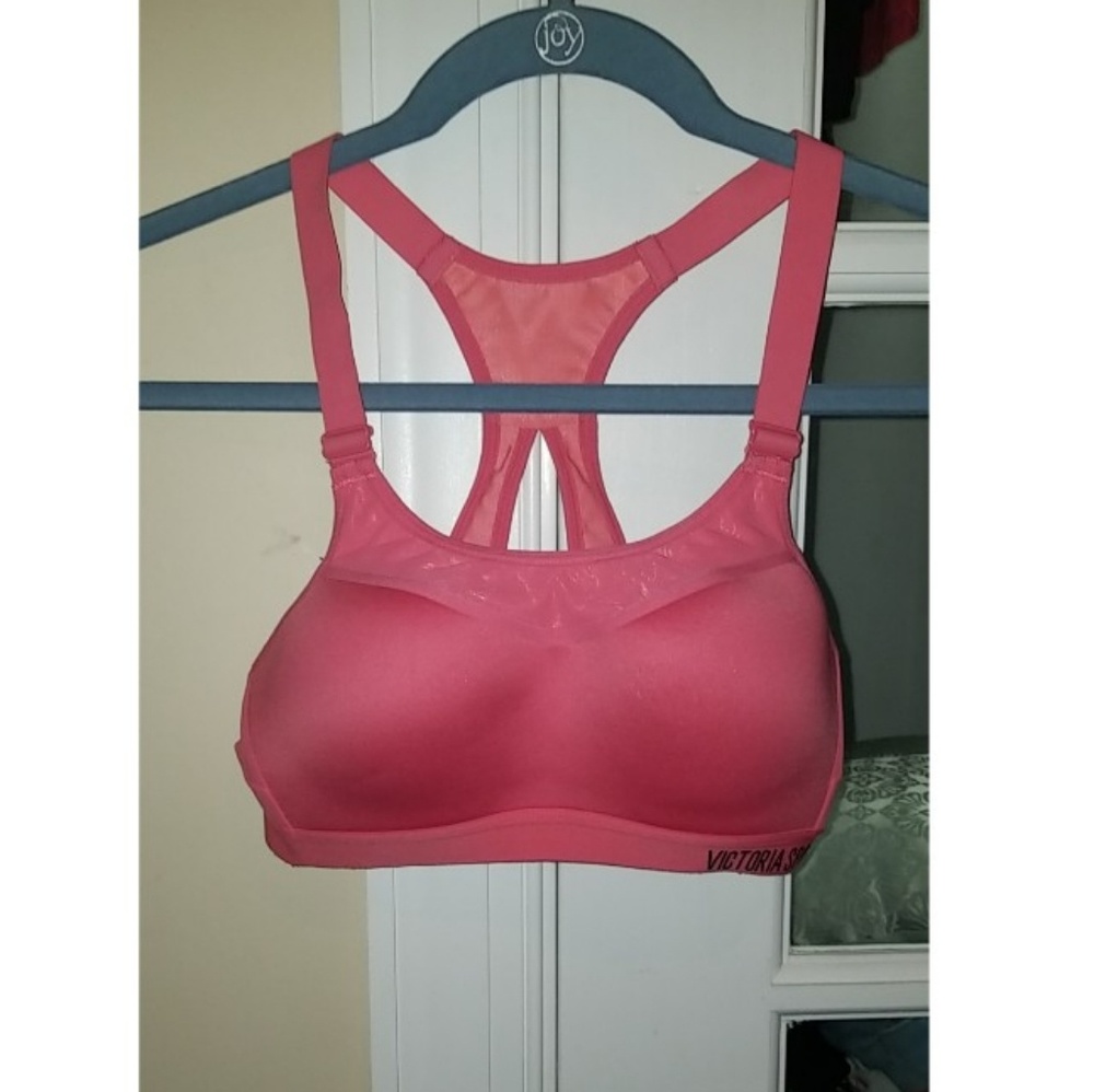 Victoria sports bra